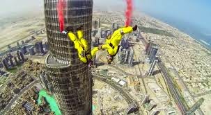 Βουτιά στο κενό από το Burj Khalifa! [video] - Φωτογραφία 1