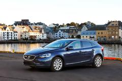 Τα Volvo V40 / V40 Cross Country στην 1η θέση των πωλήσεων