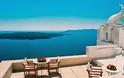 Χρονιά- ρεκόρ αναμένεται για τον ελληνικό τουρισμό, αναφέρει η γερμανική «Die Zeit»