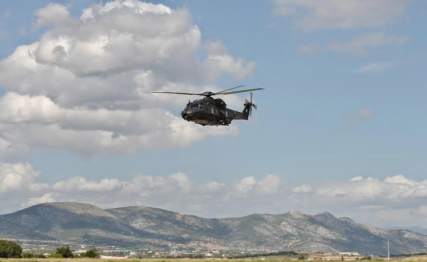 Νέο υπερσύγχρονο μεταφορικό ελικόπτερο ΝΗ-90 στη δύναμη της Αεροπορίας Στρατού - Φωτογραφία 3