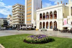 Η Πάτρα υποδέχεται την Άνοιξη με μια άνθινη κατασκευή στην πλατεία Γεωργίου - Δείτε φωτο