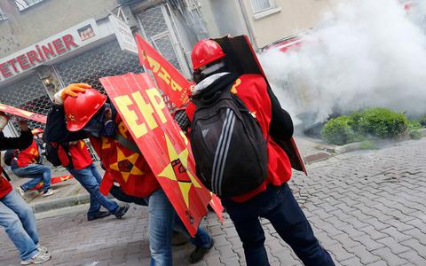 Πρωτομαγιά χάους και βίας στην Κωνσταντινούπολη - Φωτογραφία 4