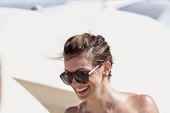 Katie Cassidy: Μια κούκλα στην παραλία του Μαϊάμι