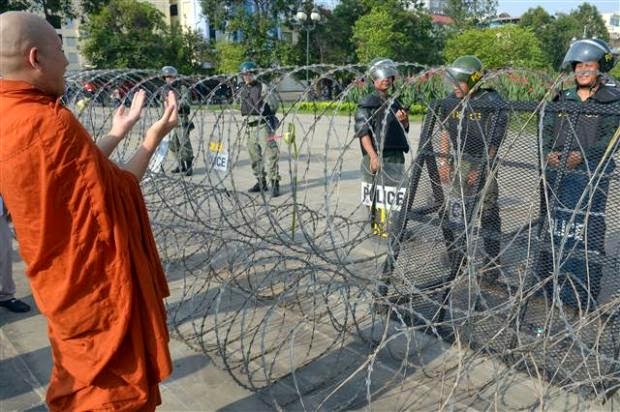 Τα επεισόδια που έγιναν τη Πρωτομαγιά σε όλο το κόσμο [Photos] - Φωτογραφία 4