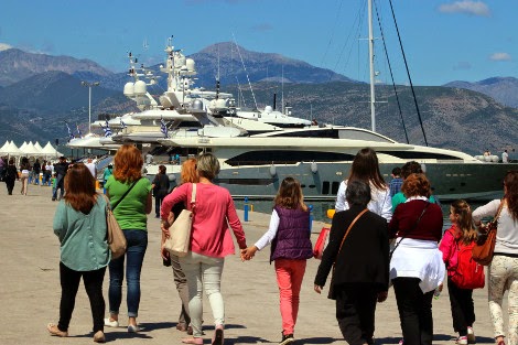 Το Ναύπλιο έγινε Μονακό - 60 γιοτ, πλωτά παλάτια, σταρ του Χόλιγουντ, βασιλιάδων και κροίσων στο λιμάνι του - Φωτογραφία 19