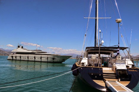 Το Ναύπλιο έγινε Μονακό - 60 γιοτ, πλωτά παλάτια, σταρ του Χόλιγουντ, βασιλιάδων και κροίσων στο λιμάνι του - Φωτογραφία 5