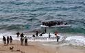 Άφιξη 40 περίπου μεταναστών στην παραλία Πλακάκια στο Πλωμάρι Λέσβου [video]