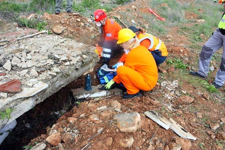 Πως σώζεται μια ζωή σε περίπτωση σεισμού; [Photos] - Φωτογραφία 6