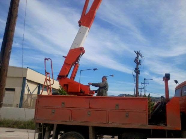 Έφτιαξαν καινούργια φωλιά στους πελαργούς στη Λαμία... [Photos] - Φωτογραφία 2