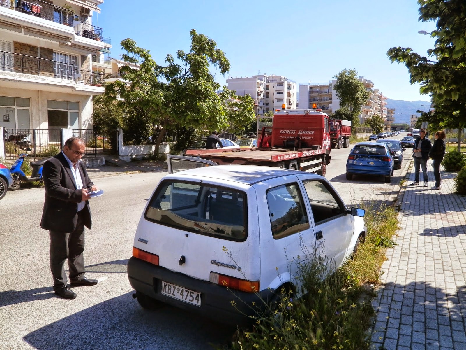 Μάζεψαν τα εγκαταλελειμμένα οχήματα στη Ξάνθη [Photos - Video] - Φωτογραφία 3