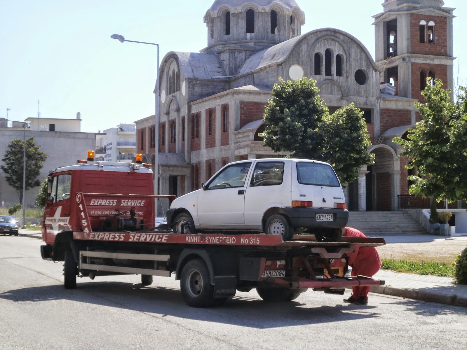 Μάζεψαν τα εγκαταλελειμμένα οχήματα στη Ξάνθη [Photos - Video] - Φωτογραφία 6