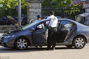 Δείτε πώς έκαναν το αυτοκίνητο υπόπτου που ακολουθούσε τις κόρες του Ομπάμα [εικόνες] - Φωτογραφία 3