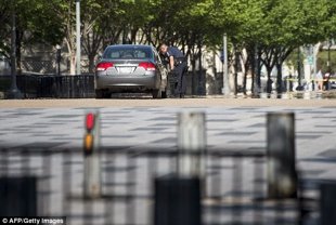 Δείτε πώς έκαναν το αυτοκίνητο υπόπτου που ακολουθούσε τις κόρες του Ομπάμα [εικόνες] - Φωτογραφία 4