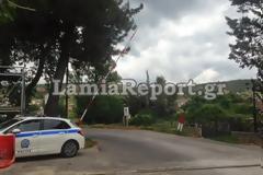 Τον τύφλωσε ο ήλιος και δεν είδε τη μπάρα!