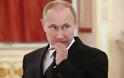 Ο Βλαντίμιρ Πούτιν παρακολούθησε δοκιμαστικές εκτοξεύσεις πυραύλων