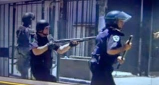 Αργεντινή: Χτύπησαν με σφαίρες από καουτσούκ δημόσιους υπάλληλους [video] - Φωτογραφία 1