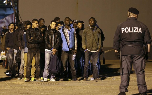 Απειλεί να «διευκολύνει» τη διέλευση μεταναστών η Λιβύη - Φωτογραφία 1