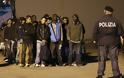 Απειλεί να «διευκολύνει» τη διέλευση μεταναστών η Λιβύη