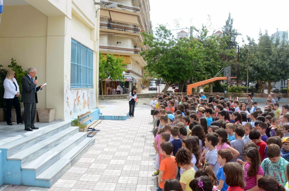 Πάτρα: Eκδηλώσεις για τους Αγωνιστές της Δημοκρατίας σε δημοτικά σχολεία - Δείτε φωτο - Φωτογραφία 1