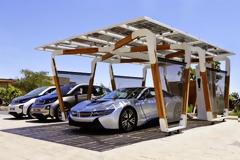 i3 & i8: Η προϊοντική γκάμα του BMW Group προσφέρει τα παγκοσμίως πρώτα premium αυτοκίνητα σχεδιασμένα ειδικά για μετακινήσεις μηδενικών ρύπων
