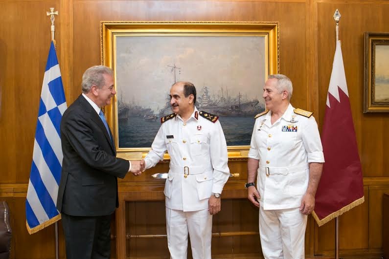 Συνάντηση ΥΕΘΑ Δημήτρη Αβραμόπουλου με τον Αρχηγό του Γενικού Επιτελείου Ναυτικού του Κατάρ - Φωτογραφία 2