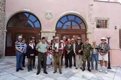Απόγονοι Αυστραλών μαχητών της «Μάχης της Κρήτης» στο στρατιωτικό μουσείο Χρωμοναστηρίου