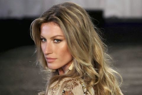 Το ξέρατε πως η Gisele έχει δίδυμη αδελφή; Δείτε την και πείτε μας τις εντυπώσεις σας [photos] - Φωτογραφία 1