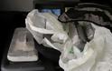Πάτρα: Μεγάλη επιτυχία των λιμενικών - Εντόπισαν πέντε κιλά κοκαΐνης σε φορτηγό - Δείτε φωτο - Φωτογραφία 2
