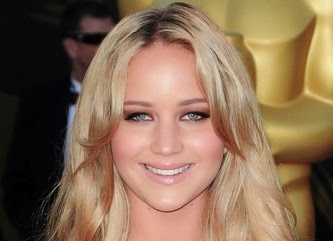 Και η Jennifer Lawrence με μούσι! [photos + video] - Φωτογραφία 1