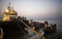 Αυξάνεται η λίστα με τους νεκρούς στο ναυάγιο του Μπανγκλαντές - Δεν γνωρίζουν πόσους ανθρώπους μετέφερε το φέρι