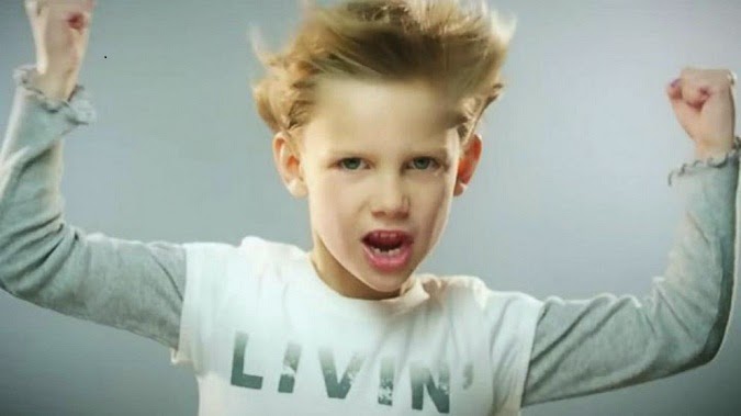 Απίστευτη δύναμη! Πεντάχρονη στις ΗΠΑ νίκησε τον καρκίνο και έγινε ποπ σταρ! [video] - Φωτογραφία 2