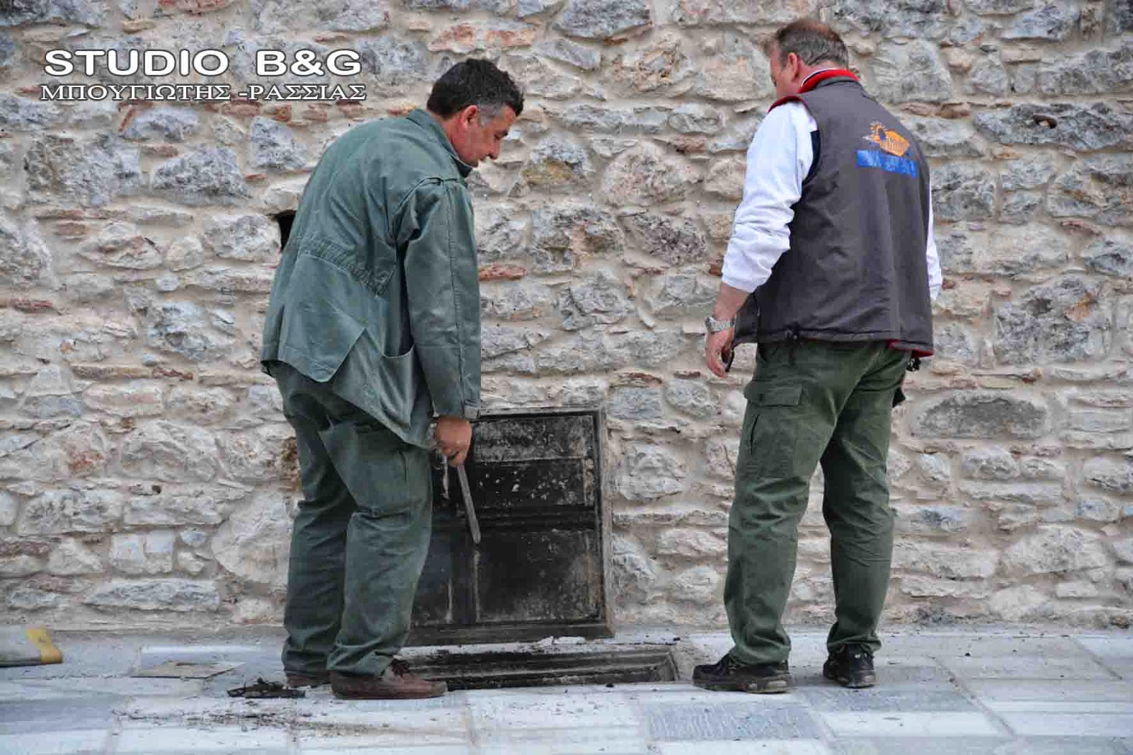 Έκρηξη αναστάτωσε τη παλιά πόλη του Ναυπλίου [photos] - Φωτογραφία 2