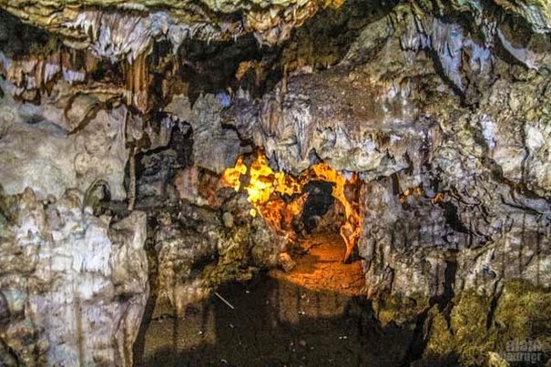 Φαντάζεστε τι κρύβεται στο εσωτερικό αυτής της σπηλιάς; - Φωτογραφία 15