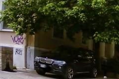 Δείτε που παρκάρουν στα Τρίκαλα τα πανάκριβα αμάξια τους οι πλούσιοι [photos]