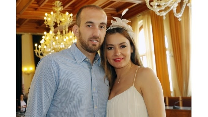 Δείτε ποιος γνωστός Έλληνας τερματοφύλακας παντρεύτηκε την αγαπημένη του [photos] - Φωτογραφία 4