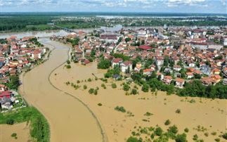 Το σερβικό κοινοβούλιο διαθέτει χρήματα στους πλημμυροπαθείς - Φωτογραφία 1
