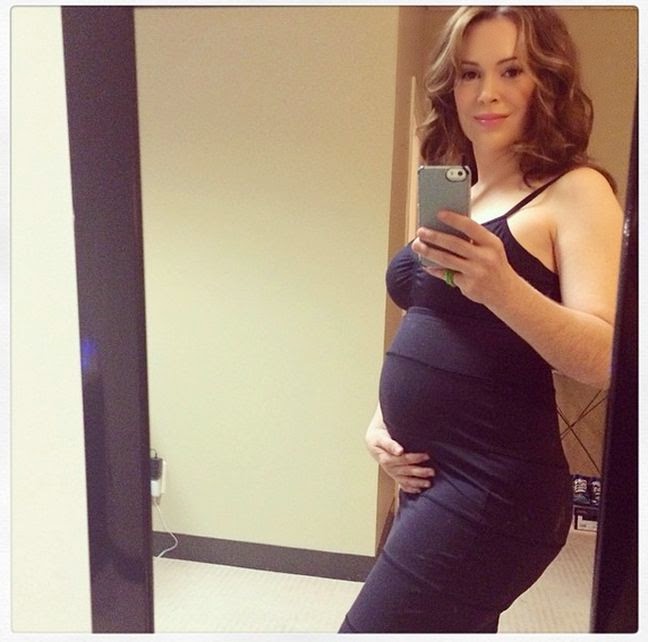 Η Alyssa Milano περιμένει τον πελαργό! [photo] - Φωτογραφία 2