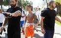 Ο Justin Bieber δίχως μπλούζα στις Κάννες! [photos] - Φωτογραφία 1