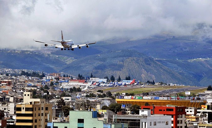 Αυτά είναι τα 11 πιο επικίνδυνα και τρομακτικά αεροδρόμια στο κόσμο [photos] - Φωτογραφία 11