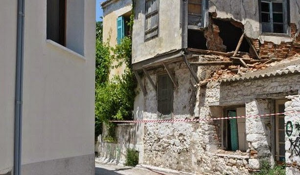 Οι πρώτες φωτογραφίες από τη Λήμνο μετά τον σεισμό των 6,3 ρίχτερ - Φωτογραφία 1