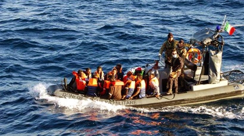 Διάσωση 264 παιδιών από ναυάγειο λαθρομεταναστών - Φωτογραφία 1