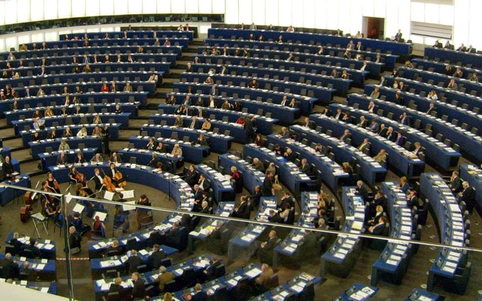 Ευρωβουλή: Δείτε πόσες έδρες καταλαμβάνουν τα ελληνικά κόμματα - Φωτογραφία 1