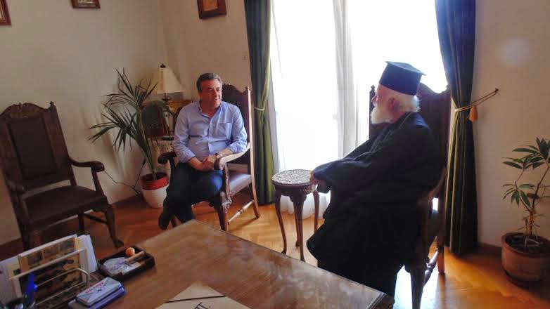 Τον Αρχιεπίσκοπο Κρήτης κ.κ. Ειρηναίο επισκέφθηκε ο επανεκλεγμένος Περιφερειάρχης Κρήτης Σταύρος Αρναουτάκης - Φωτογραφία 2