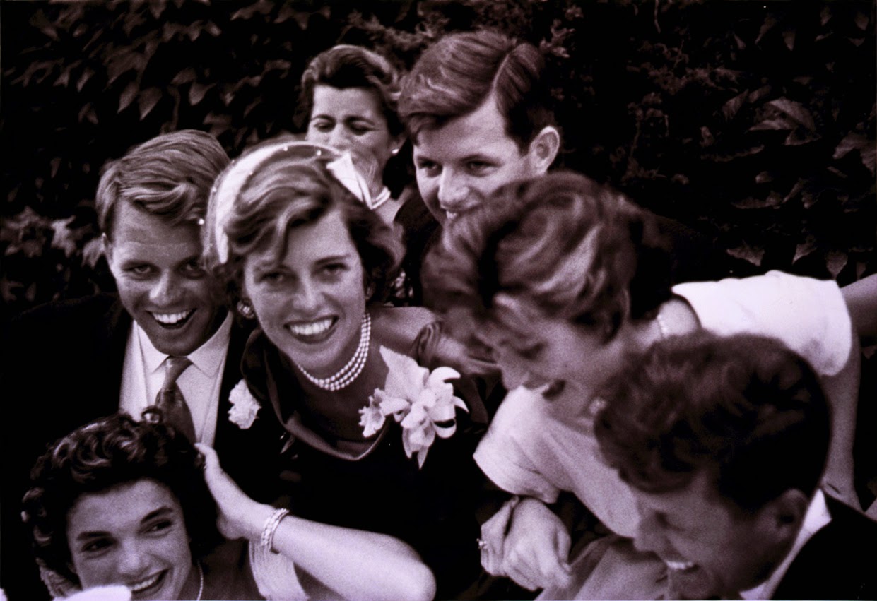 Οι ατέλειωτοι εραστές της Τζάκι Κέννεντι - Αποκαλύψεις για την αχαλίνωτη ζωή μιας Πρώτης Κυρίας - Φωτογραφία 9