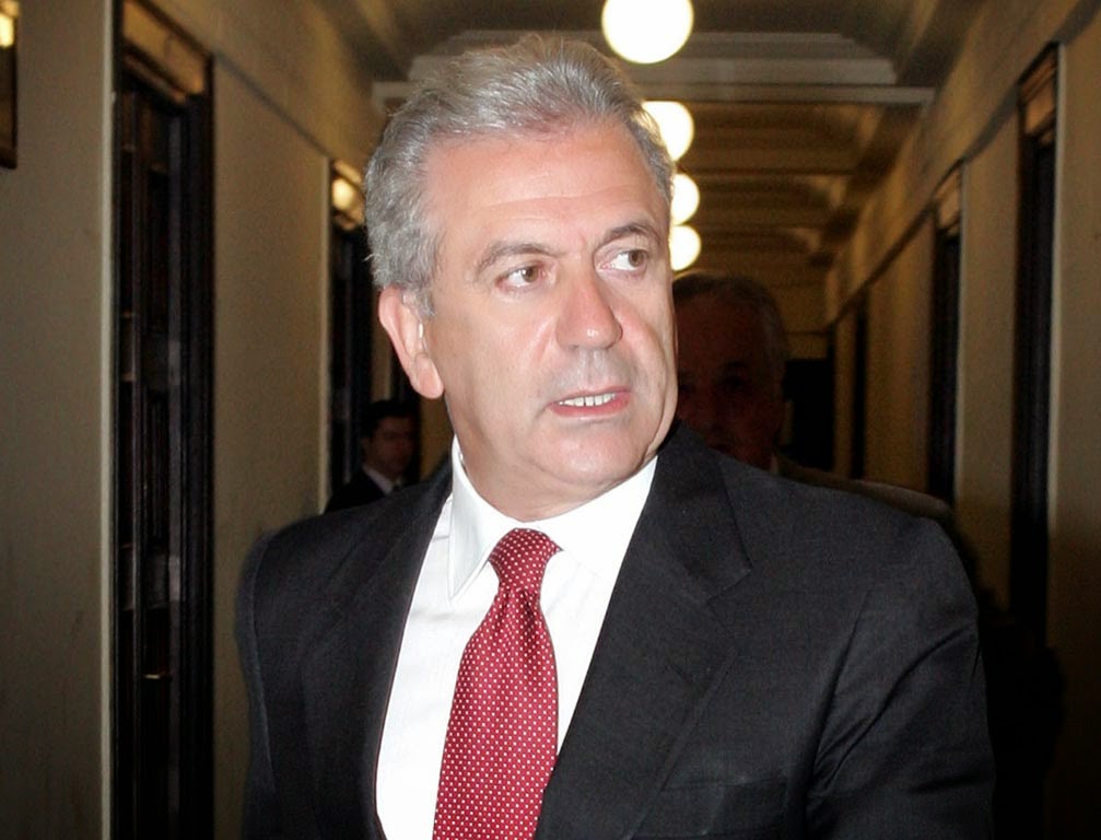 Το Άκρον Άωτον της Ακινησίας στο Υπουργείο Εθνικής Άμυνας... - Φωτογραφία 2