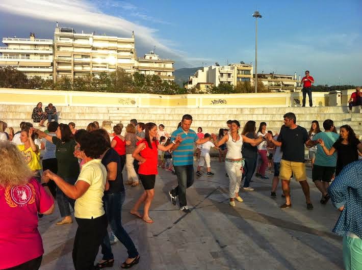 «Της ξενιτιάς το φάρμακο με το χορό γεννιέται» - Φωτογραφία 2