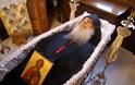 4838 - Ο Γέροντας Μωυσής στο Παρεκκλήσι της Ζωοδόχου Πηγής του Ιερού Επισκοπείου της Καστοριάς - Φωτογραφία 2
