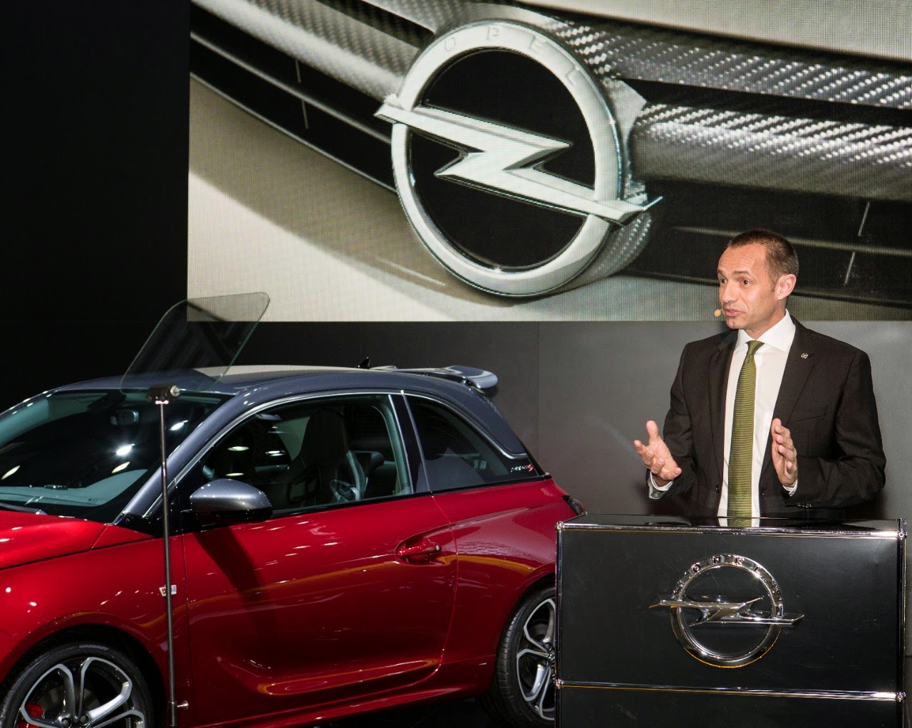 Η Opel ανακοίνωσε τη βασική τιμή για το νέο SUV πόλης Mini-Crossover Opel ADAM ROCKS που έρχεται στις 30 Ιουνίου - Φωτογραφία 5