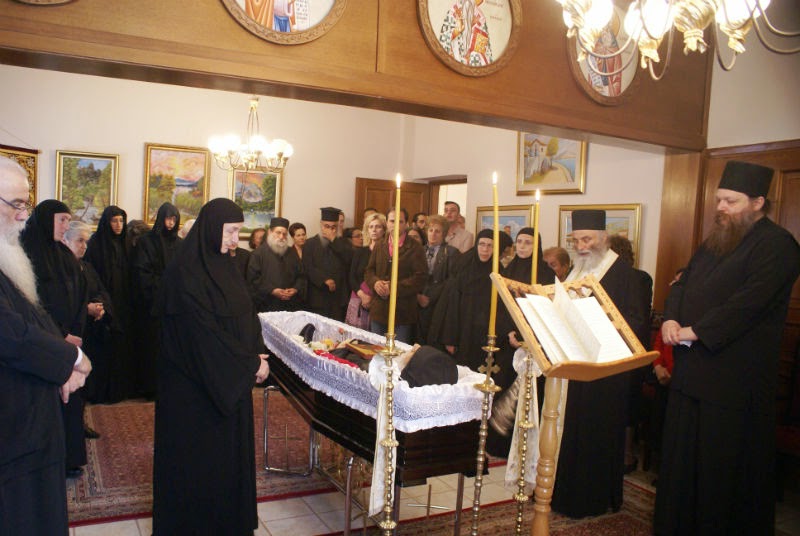 4842 - Αναστάσιμοι Ύμνοι στο κατευόδιο του Γέροντα Μωυσή - Φωτογραφία 4