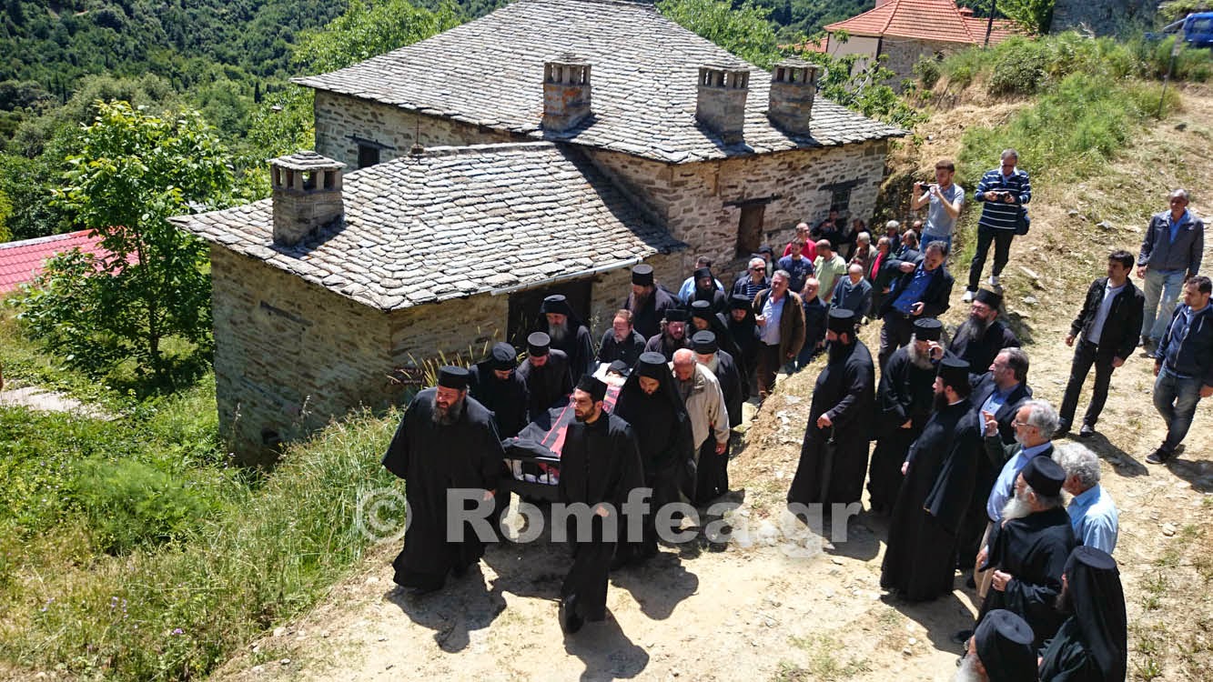 4845 - Η εξόδιος ακολουθία του Γέροντος Μωυσέως του Αγιορείτου - Φωτογραφία 8